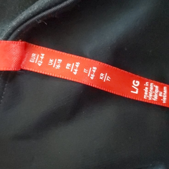 SPANX Faux Leather Legging in Black - Picture 6 of 10